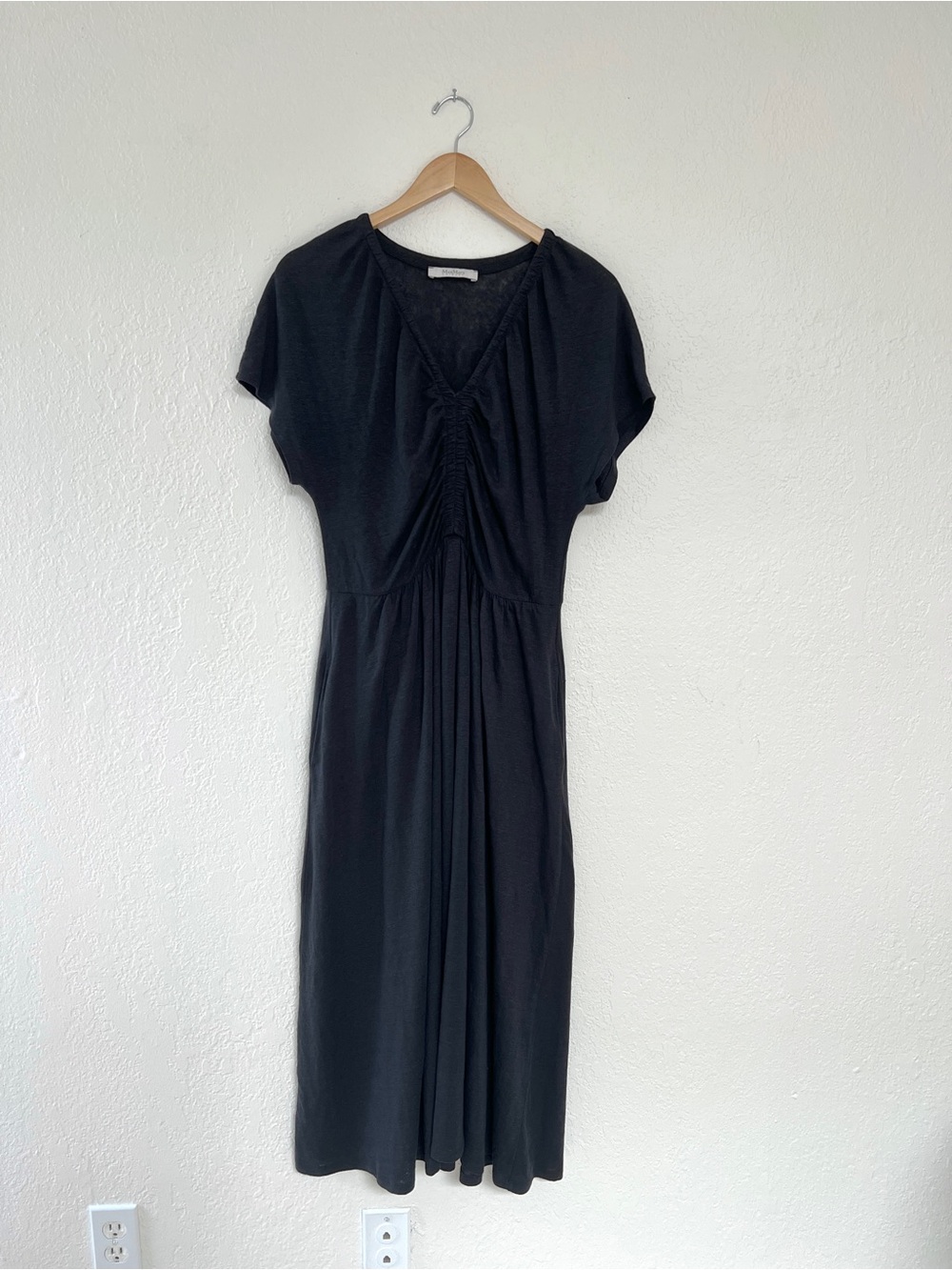 MAX MARA leisure classic elastic slip on V neck midi dress / size L